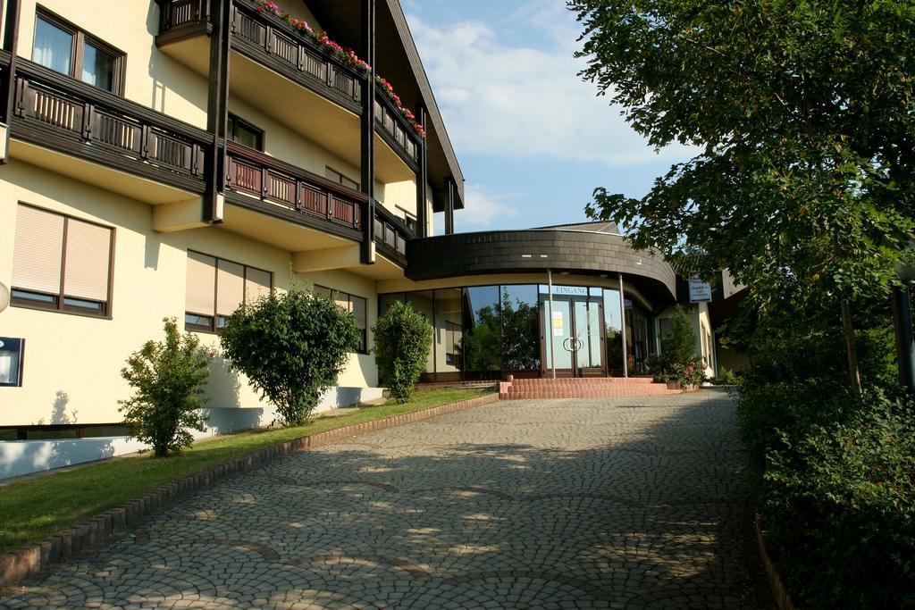 Tennis- Und Freizeitzentrum Neudoerfl Neudorfl Extérieur photo